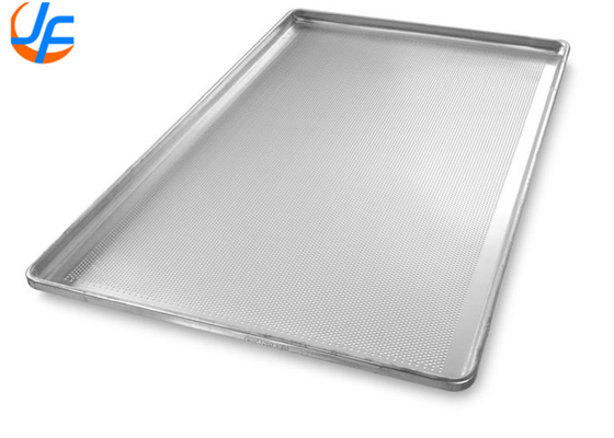 RK Bakeware China Foodservice 42465 تجاری 32 Mold Glazed Aluminized Steel Clustered Hot Dog Bun Pan پکیج های هلت داگ گلس شده از فولاد آلومینیزه