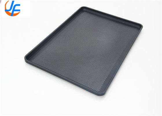 RK Bakeware China Foodservice 44699 StayFlat Full Size 16 Gauge Wire in Rim Aluminum Perforated Baking Tray (تای پخت و پز سوراخ شده آلومینیومی)