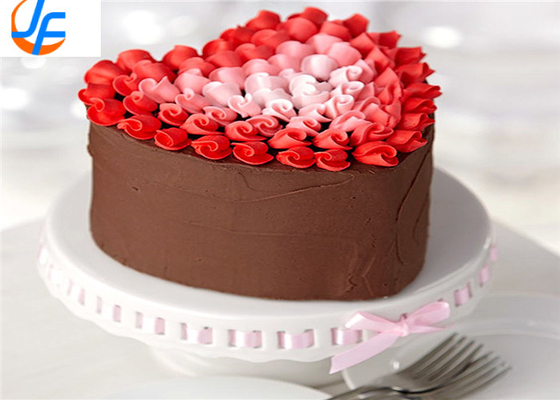 RK Bakeware China Foodservice NSF 142*134*55 آلومینیوم شکل قلب کیک پان پایین